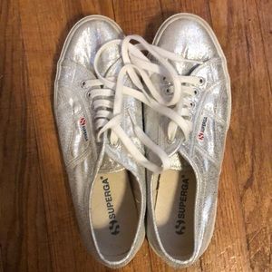 Like new Superga metallic silver sneakers 10